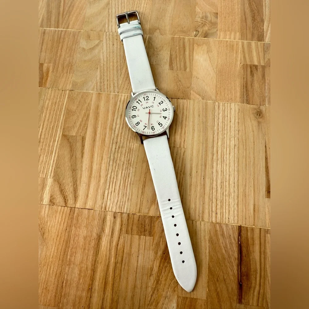 VAVC men’s silver tone white leather watch NEW BATTERY